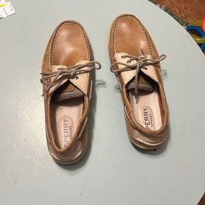 Sperry topsiders